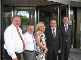 Bildungsdialog CDU: Wolfgang Mudrack, Albert ter Wolbeek, Helga Maier-Garlipp, Dr. Patrick Rapp MdL und Georg Wacker MdL Bildungsdialog CDU: Wolfgang Mudrack, Albert ter Wolbeek, Helga Maier-Garlipp, Dr. Patrick Rapp MdL und Georg Wacker MdL